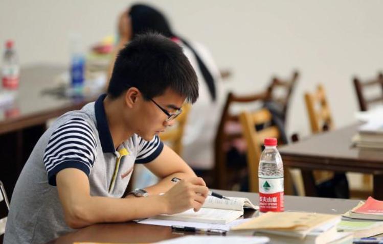 保研生和考研生区别,读研后发现就业更难