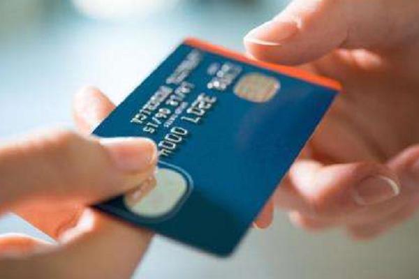 信用卡欠10万最好的解决办法,信用卡欠10万被起诉怎么办