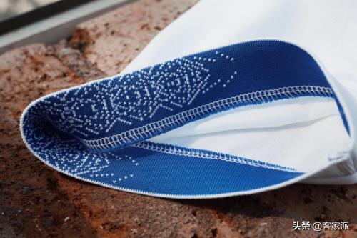 足球新换球衣的球队,中国客家足球俱乐部