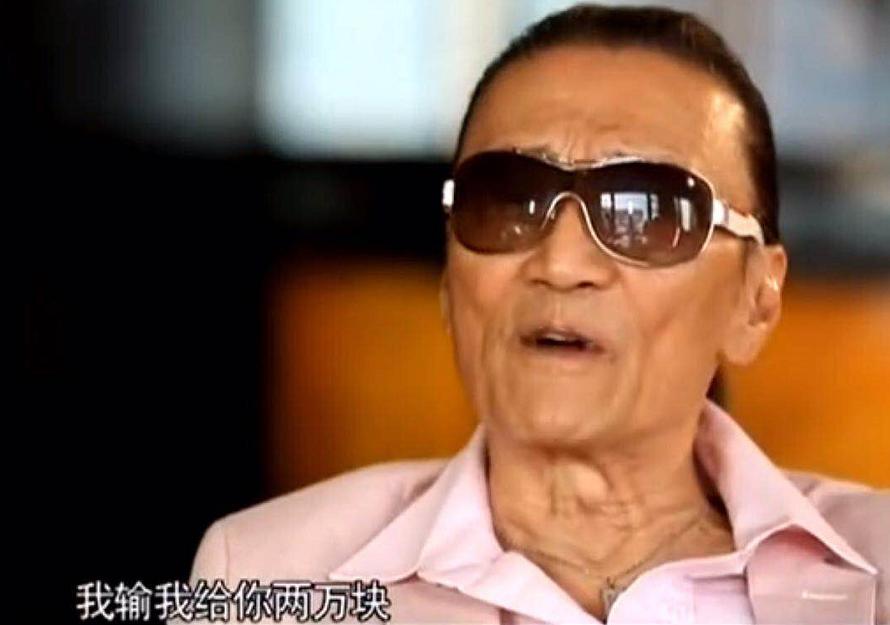 84岁谢贤穿皮衣状态好,80岁的谢贤依然帅气迷人