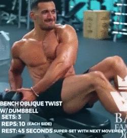 仰卧起坐和卷腹哪个练腹肌效果好,比仰卧起坐更简单的锻炼腹肌方法