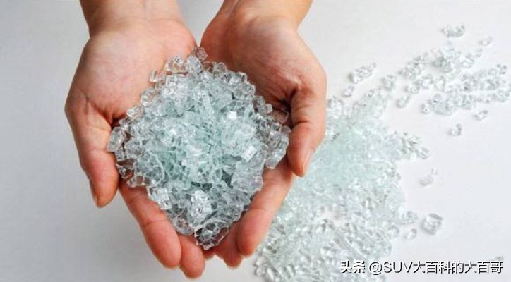 用啥砸车玻璃能砸碎,砸车门玻璃怎么砸才能砸坏