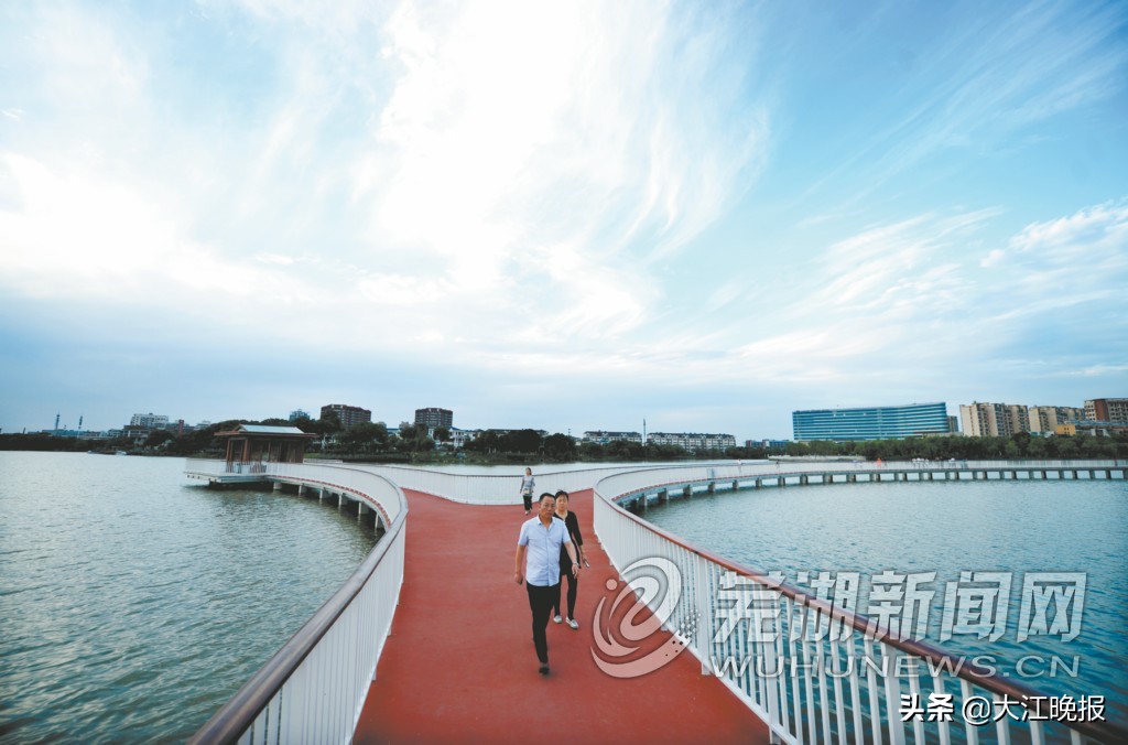 改造后的银湖公园,银湖公园全景图