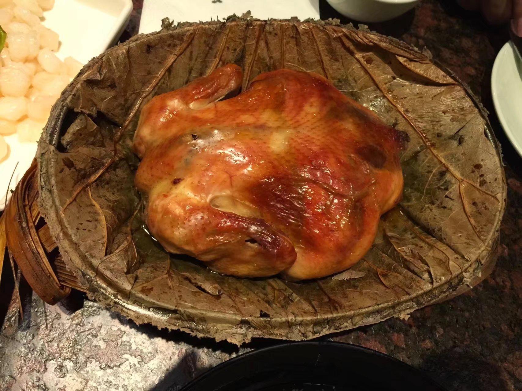 正宗老式叫花鸡配方,粤式野外叫花鸡做法