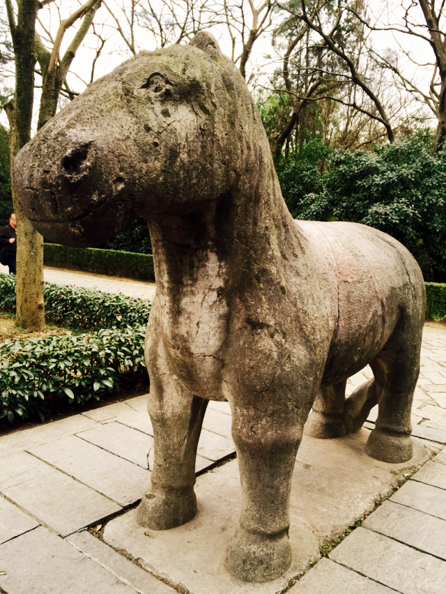 月下说金陵，晨起游南京