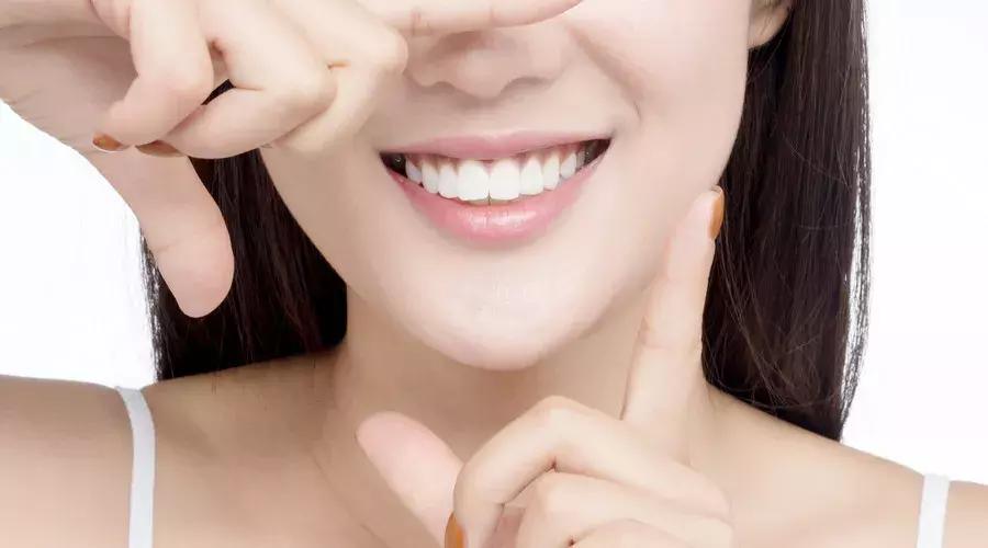 牙齿从松动到掉落要多长时间,牙齿松动严重又掉不了怎么办