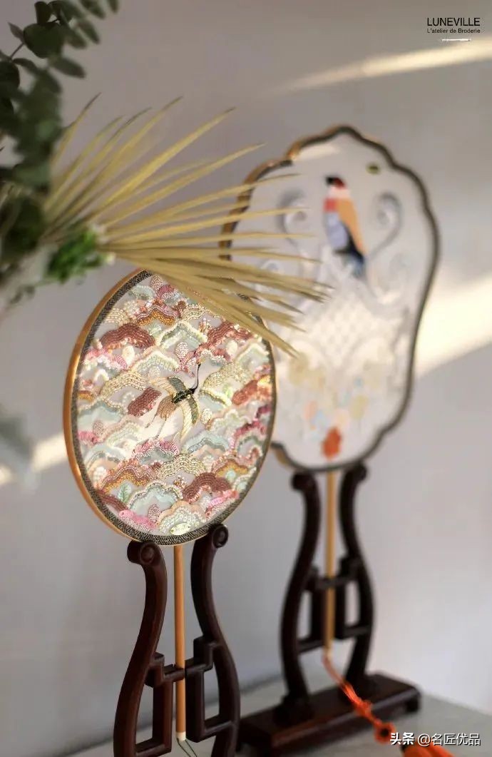美到窒息！80后姑娘巧手征服刺绣界：奔驰，Prada争相和她合作