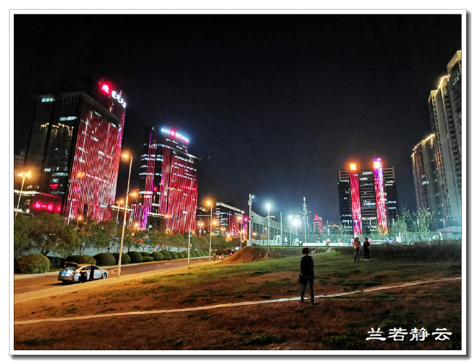 郑州小吃美食一条街附近酒店,郑州住宿附近有美食