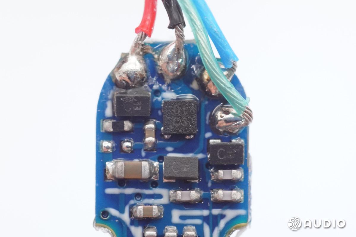 半入耳式降噪耳机jbl,轻量化头戴式无线耳机