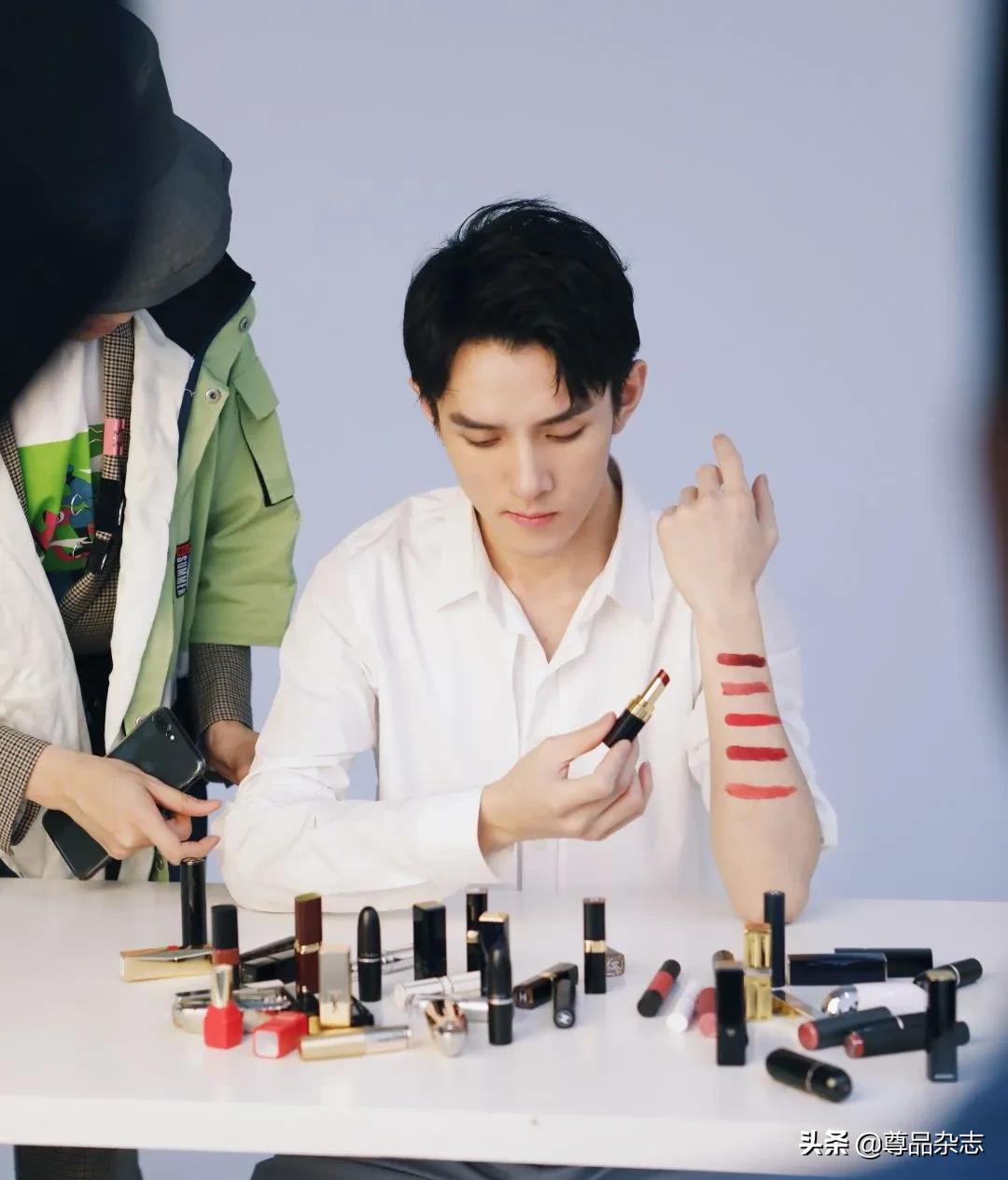 疯狂爆单直播带货,疯狂直播间现场直播卖货