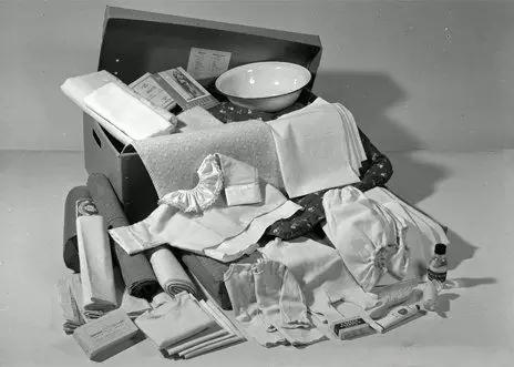 没省钱省心，因为不知道芬兰70年来沿袭优良传统的纸箱养孩子