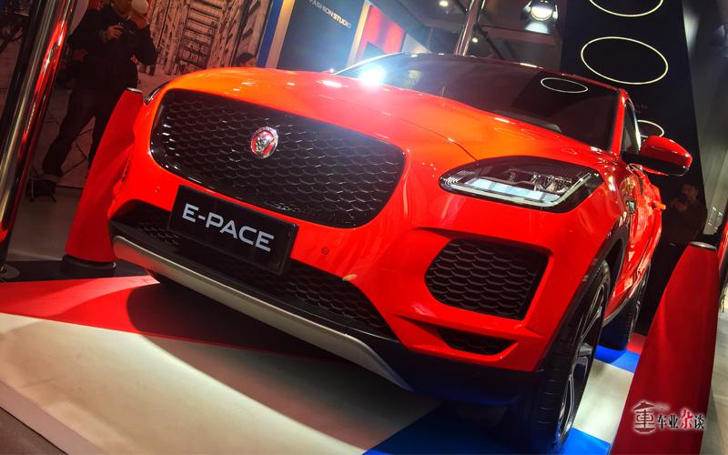 新款捷豹e-pace街拍,全新捷豹e-pace英国赛车绿