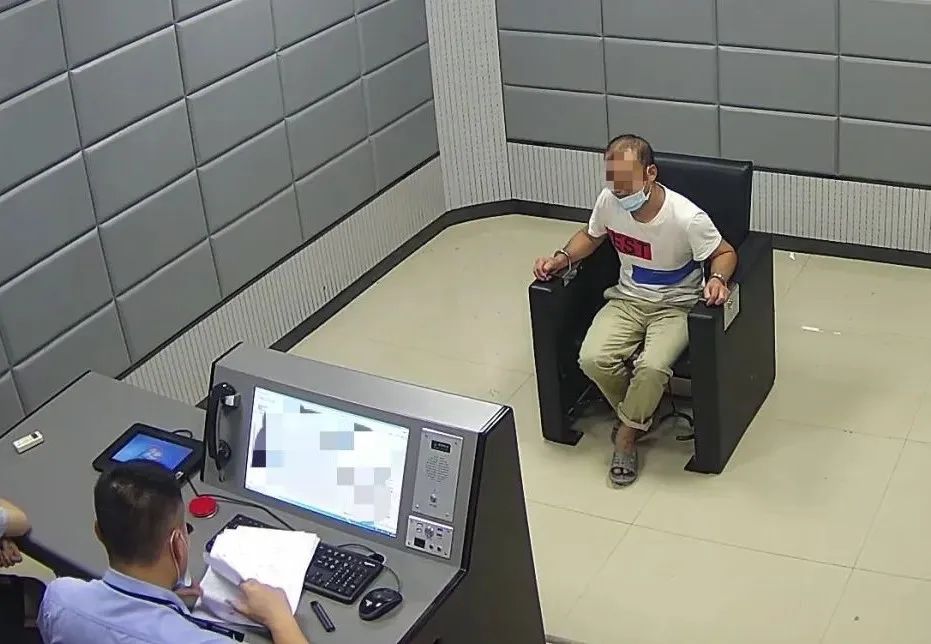 男子多次偷盗女性内衣被抓,男子偷盗女性衣物被抓