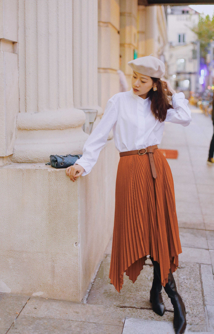 短靴穿硬皮的还是软皮的好,短靴穿上舒服还是宽松