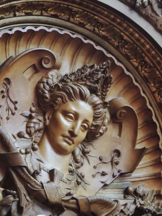 17岁抛夫弃子，一个用身体换金钱的*女妓**，凭什么有名有利？