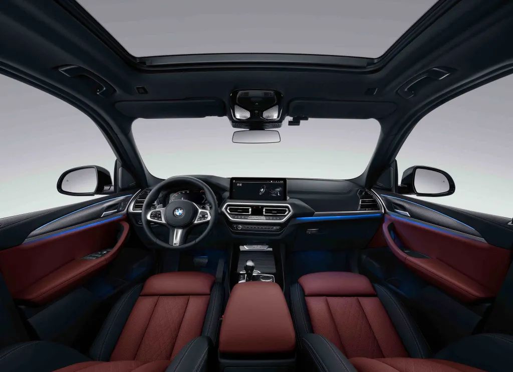 宝马x32021款xdrive28im运动套装30.88,宝马x3买现款还是等2024新款