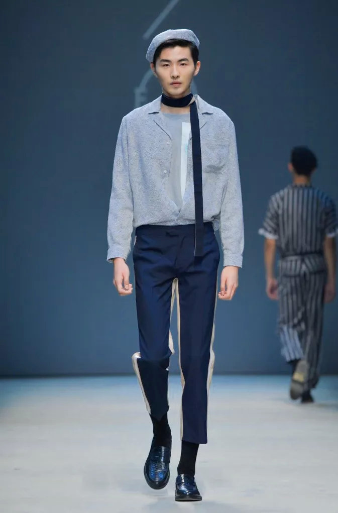 星光大赏王一博肖战粉丝battle,肖战看吴世勋和王一博battle