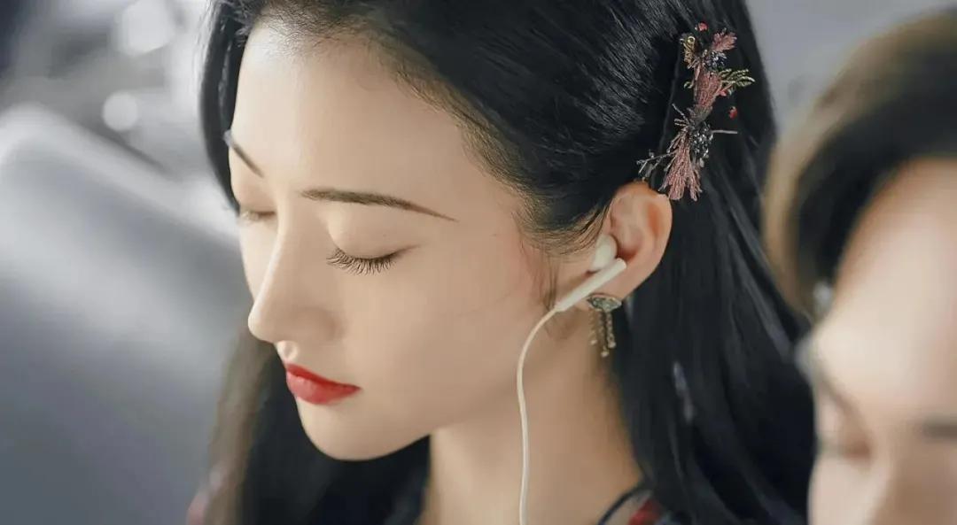 眼凸的人适合哪种双眼皮,眼凸但不近视是什么原因