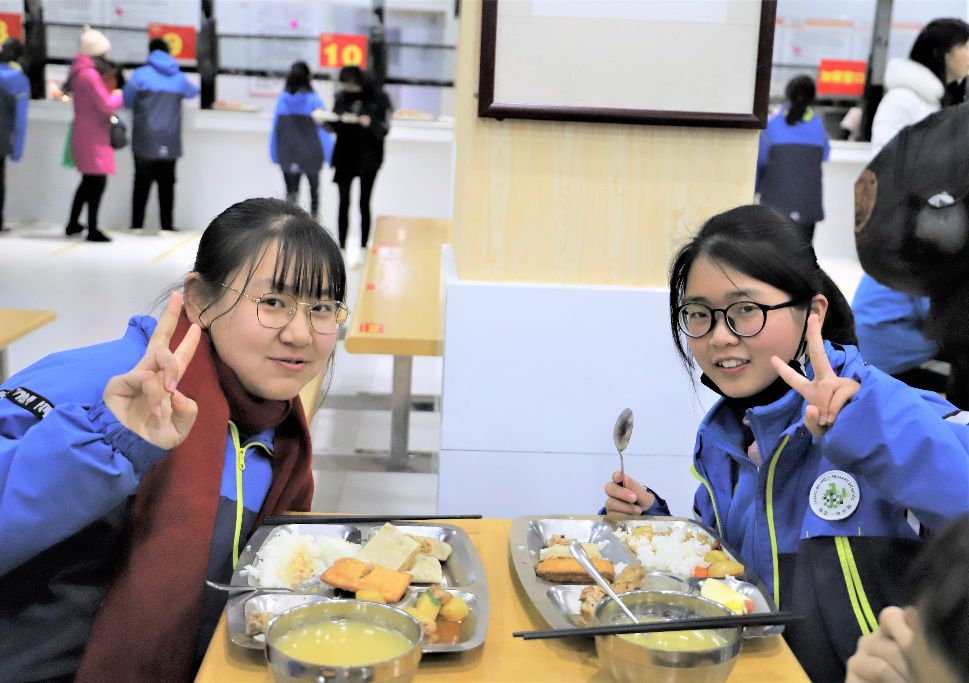 2021年郑州小升初择校必看的15所热门民办初中食宿情况集合