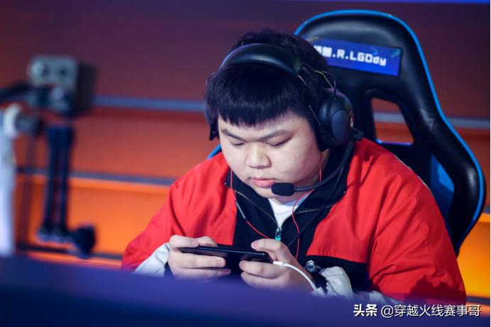 「巅峰对决」叮当猫VS情兽支援位对决谁能高效收割笑到最后？