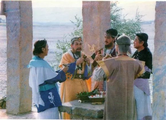 傅艺伟和温碧霞谁演妲己最好,温碧霞和王丽坤的妲己对比