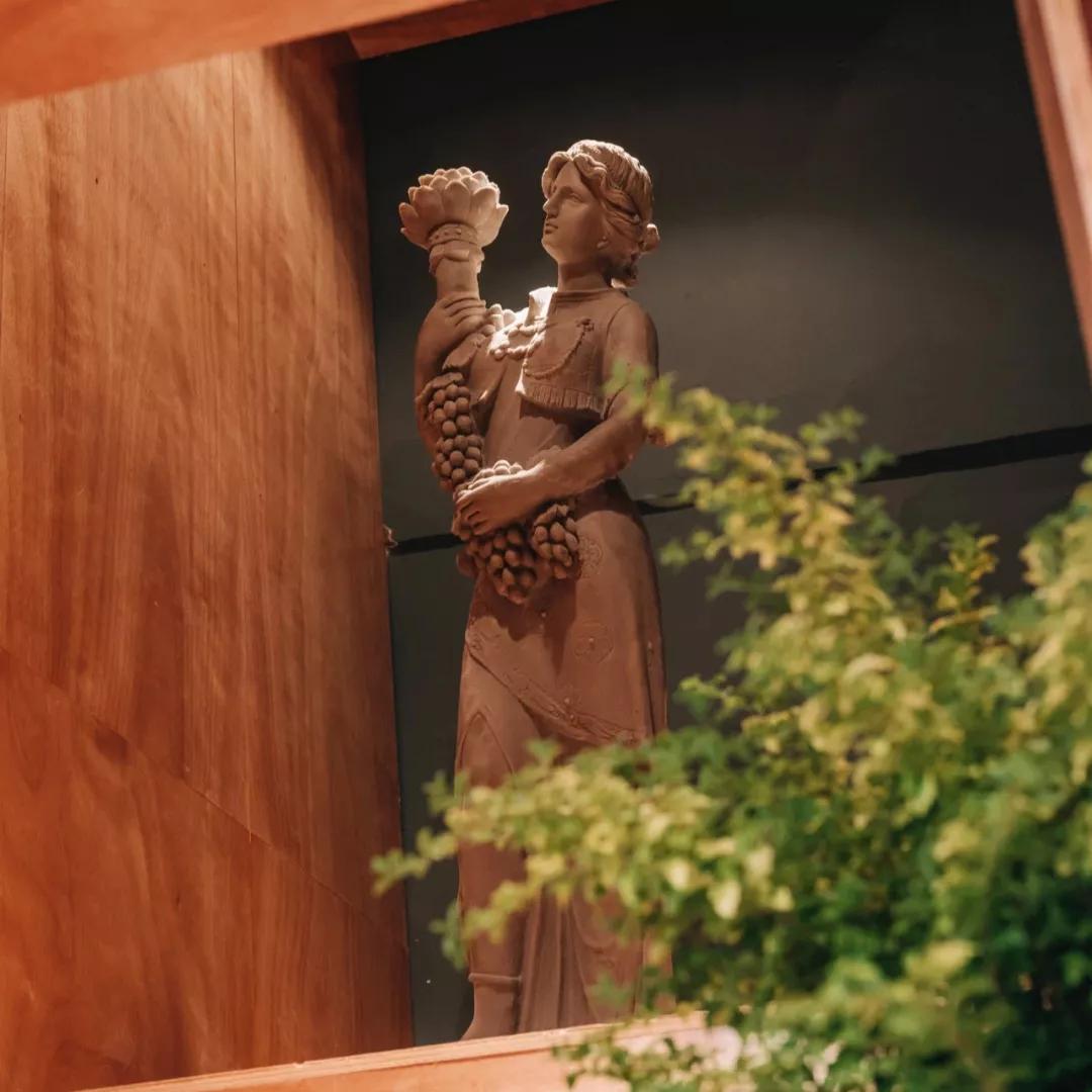 prada跟nike联名海报,pradanike合作款