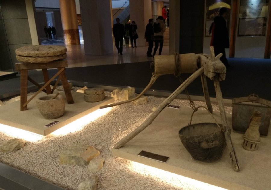 古代人如何寻找矿藏，我国有一项采矿技术，整整领先欧洲几百年