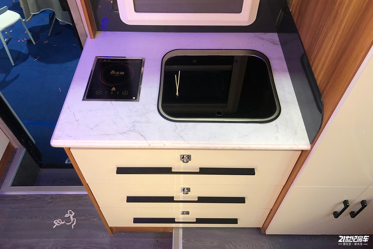 平头轻卡c型房车跃进,详解上汽跃进H500轻卡房车