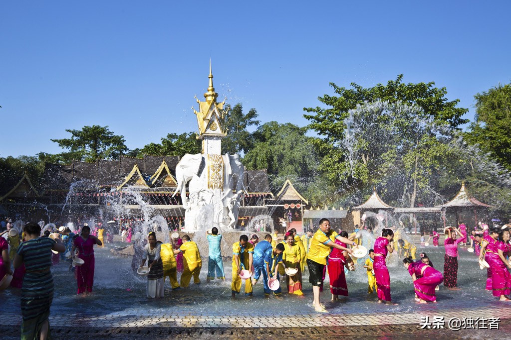 版纳傣族泼水节象脚鼓音乐,傣族新年泼水节西双版纳景洪