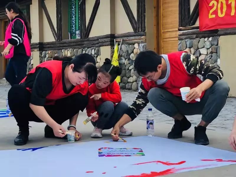 团建拓展努力奔跑继续前行,团建火力全开