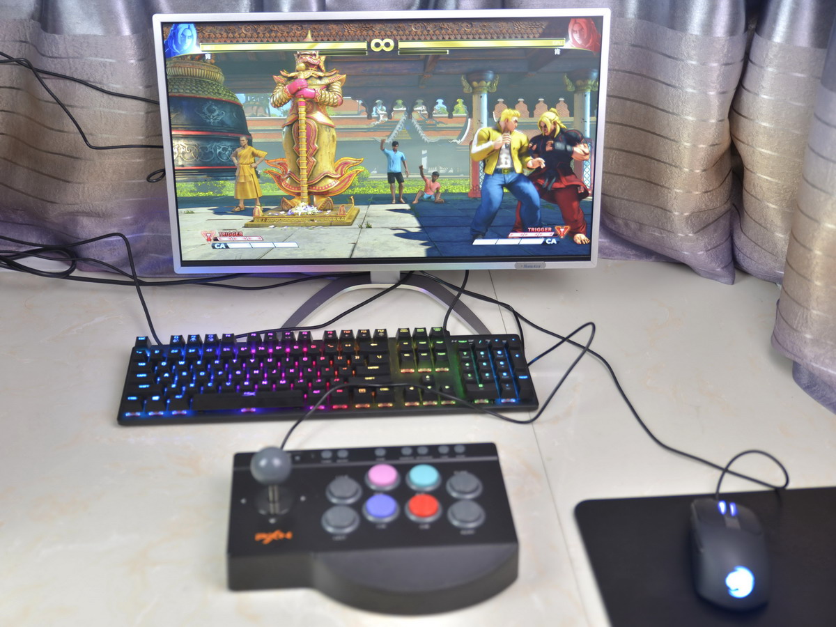 格斗游戏和模拟器,莱仕达pxn-0082怎么连接电脑