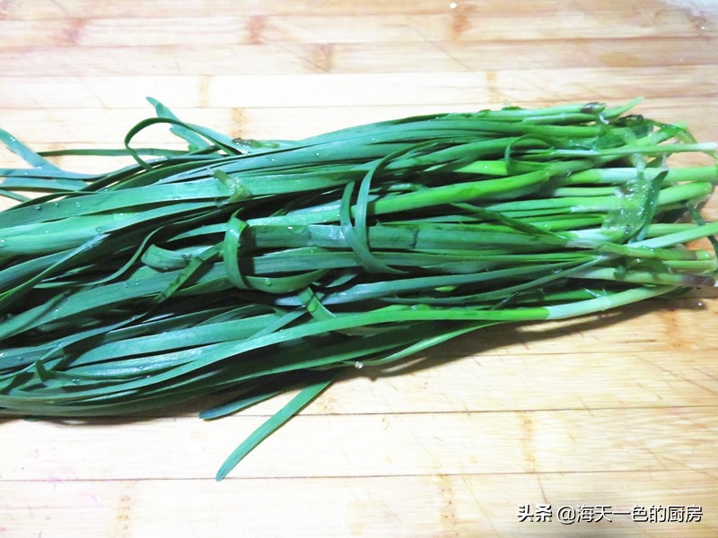 韭菜加山东煎饼的家常做法,正宗山东韭菜煎饼的做法全过程