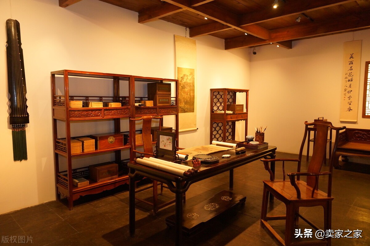 亚马逊平台适合卖哪些产品,亚马逊向线上模式转型