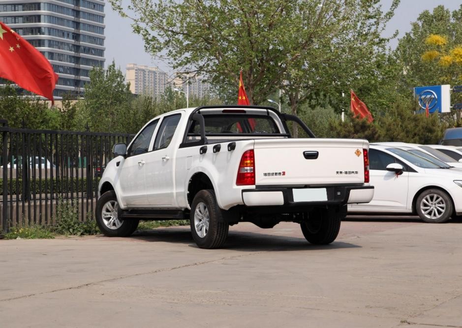 福田萨普征服者2.8t柴油皮卡,福田征服者3皮卡柴油版四驱报价