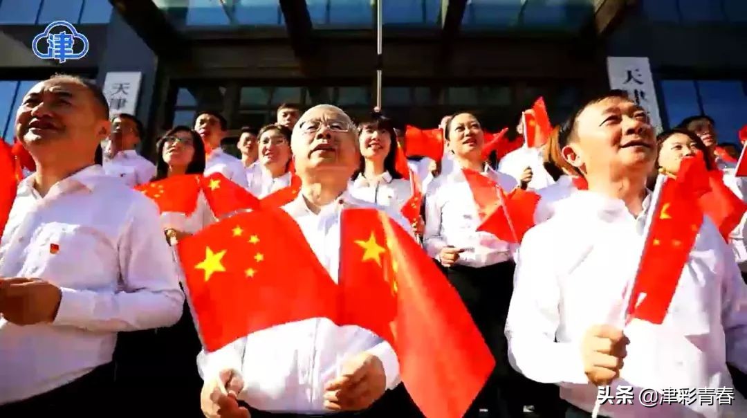 退役军人用军礼向祖国深情告白,退役军人用军礼向祖国深情