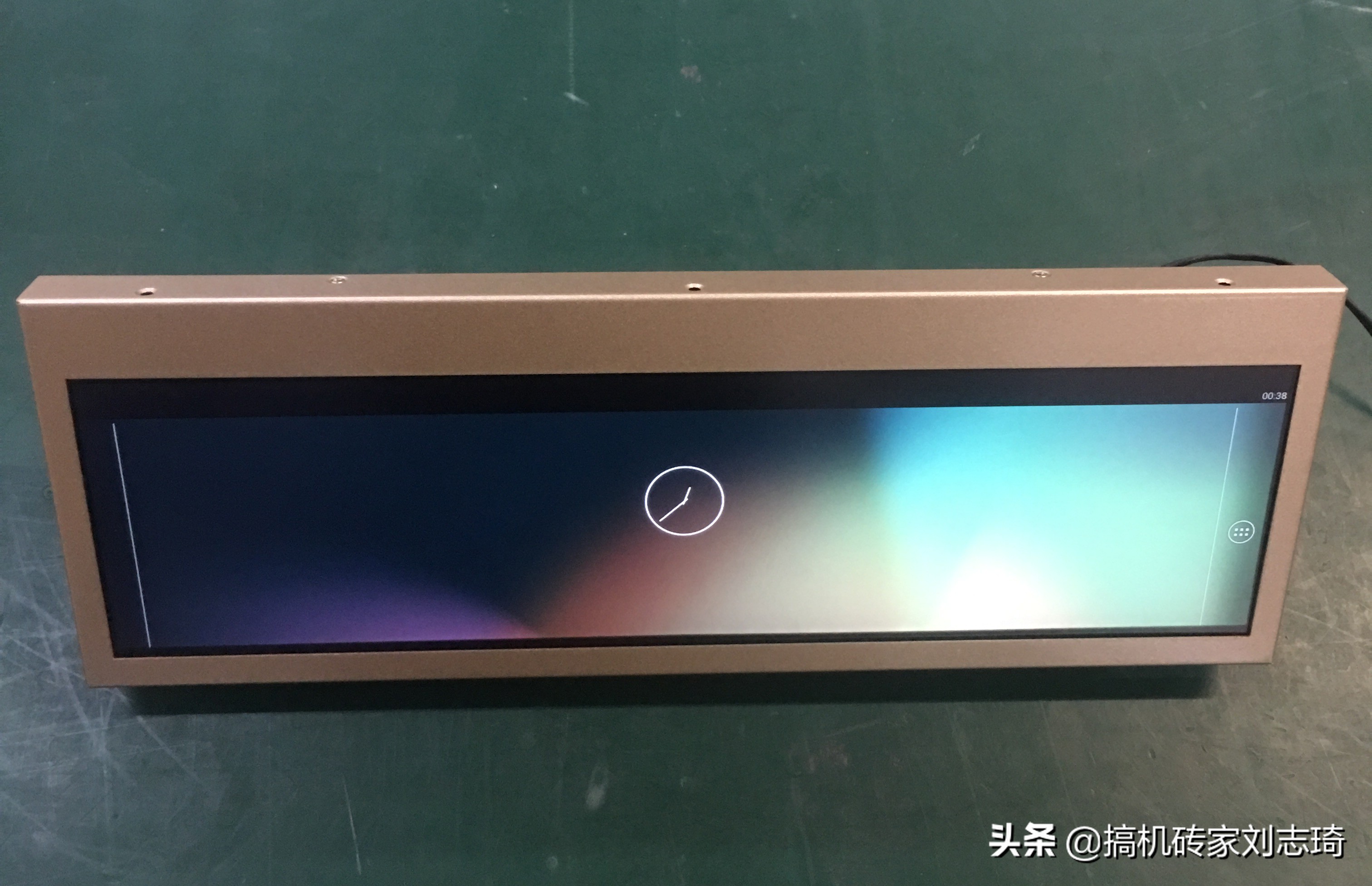 智能条形屏广告机,专业条形屏广告机定做