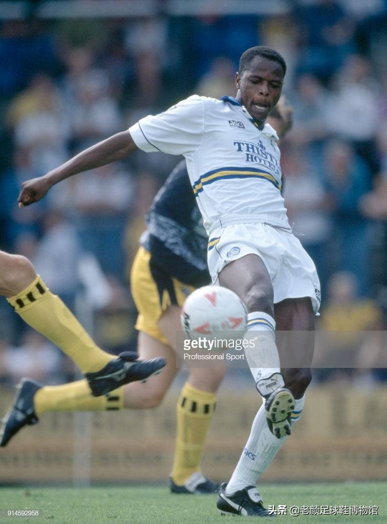 缅怀非洲50大球星之一，南非足球英雄，专虐国米后防的黑又硬