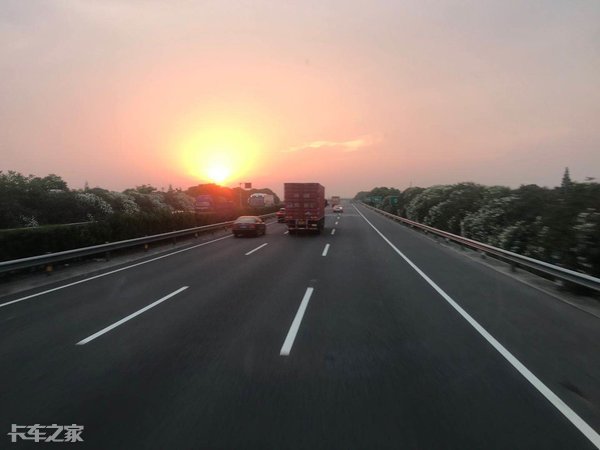 夏季车辆高温，应对这些零部件故障，看看老司机是怎么做的