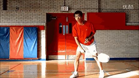 羽毛球步法基本功视频,羽毛球正手后场到前场步法