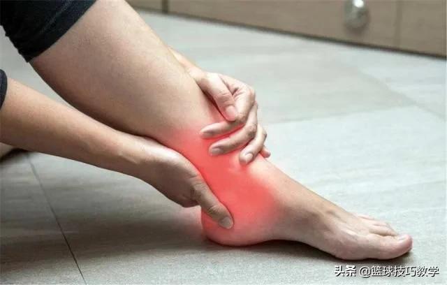 打球崴脚急救措施,打球崴脚了怎么高情商安慰