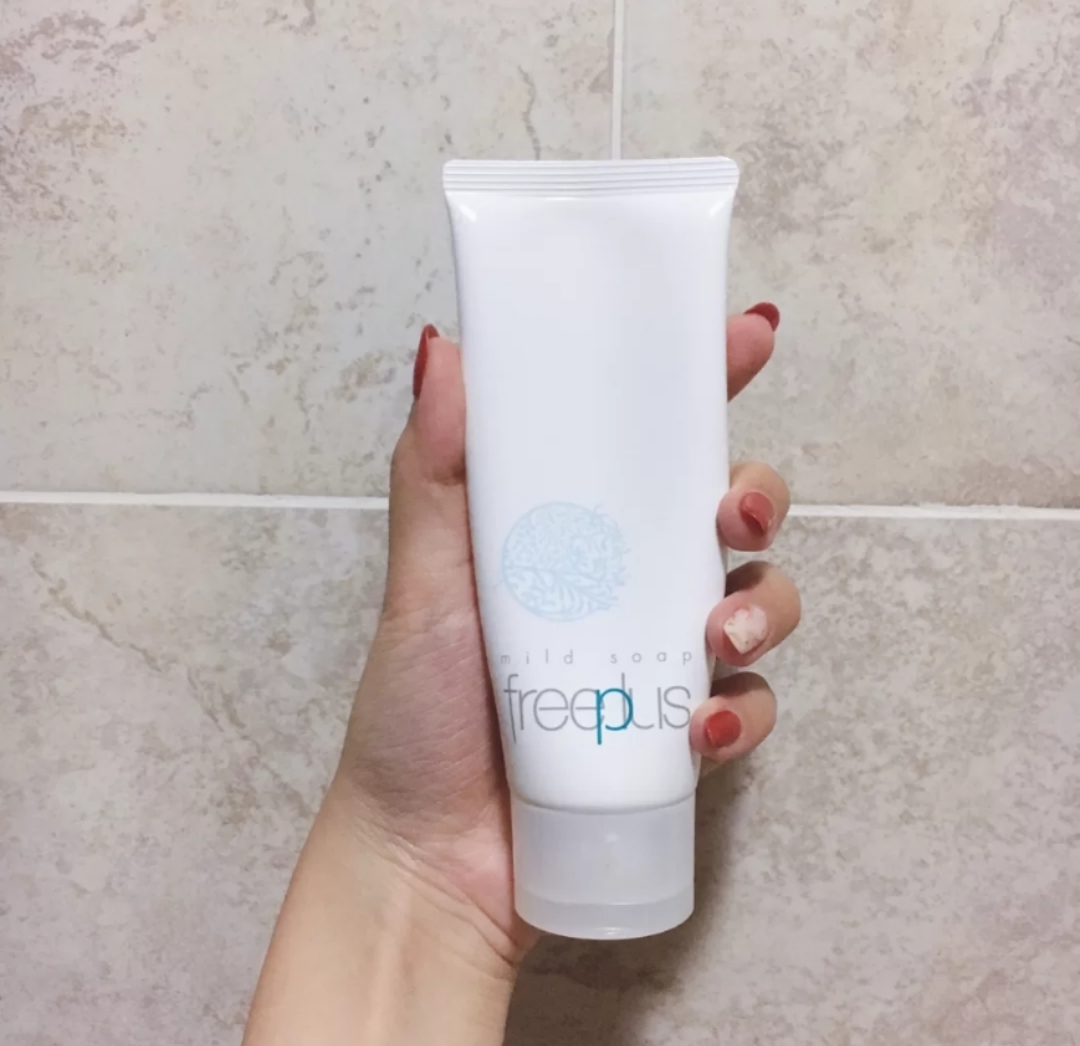 洗面奶芙丽芳丝测评有荧光剂吗,洗面奶排行榜氨基酸芙丽芳丝