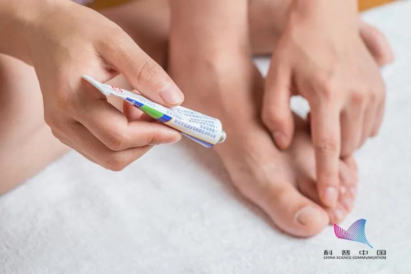 脚气抓痒后会传染到其他地方吗,被传染到了脚气特别痒还没有水泡