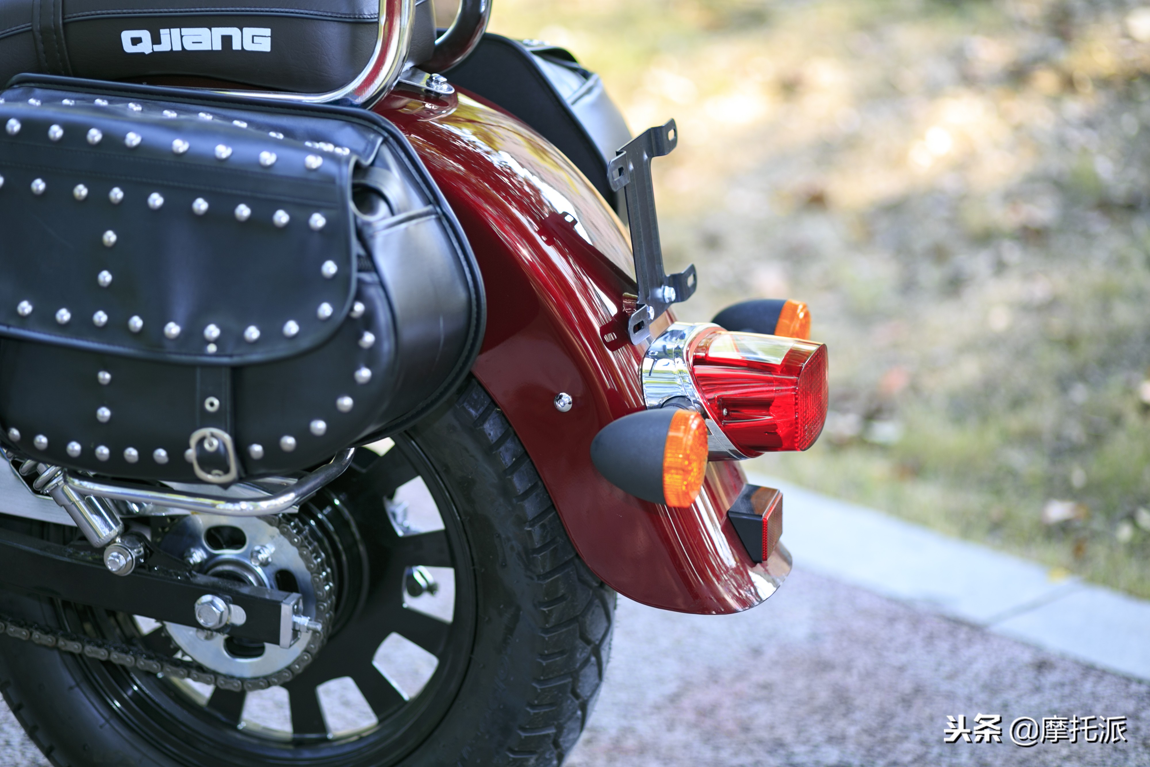 凯威极光200摩托车,钱江凯威荣光202和极光200的区别