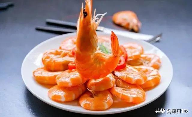 煮虾的正确方法是冷水下锅,煮虾是用热水煮还是用冷水煮