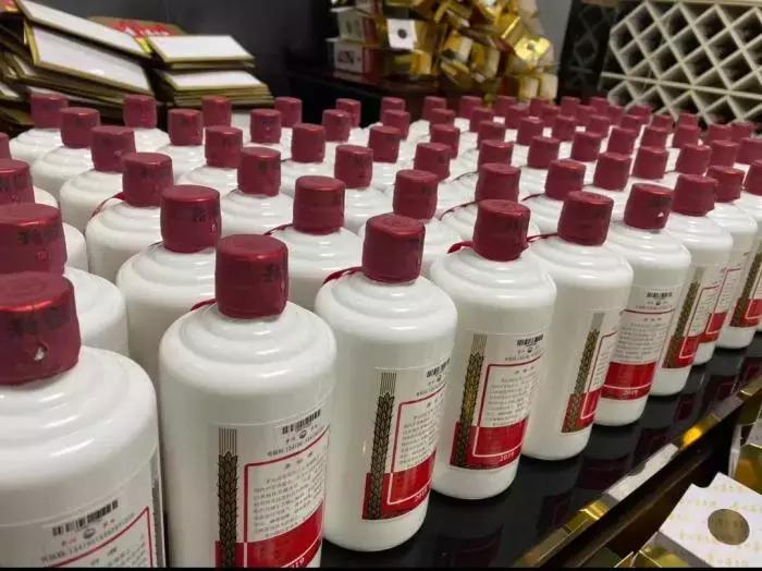 比演唱会门票还难抢！天猫苏宁1499元茅台几秒抢光，成功率仅3%