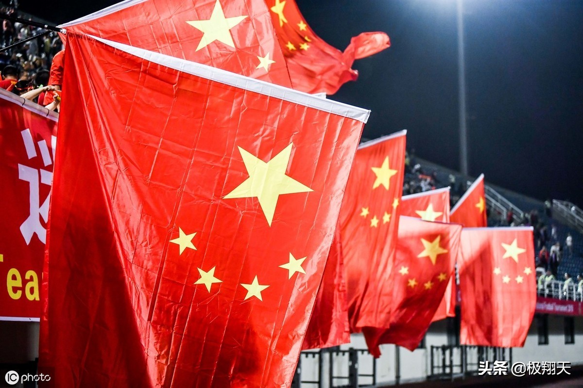 u23国足2-1马来西亚张玉宁点射,u22张玉宁完整视频