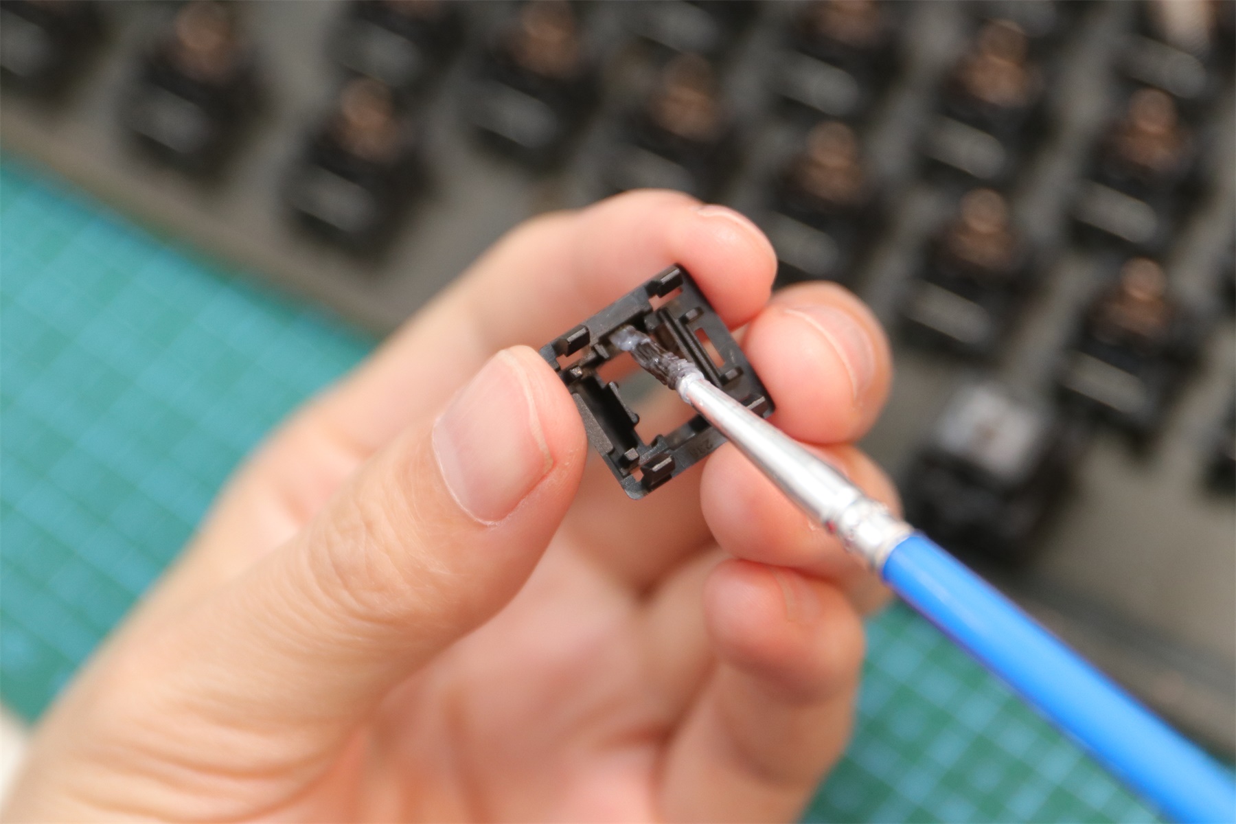 3494机械键盘,不到百元的青轴高颜值键盘