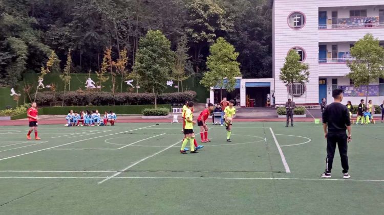足球阳光体育活动项目,阳光体育进学校