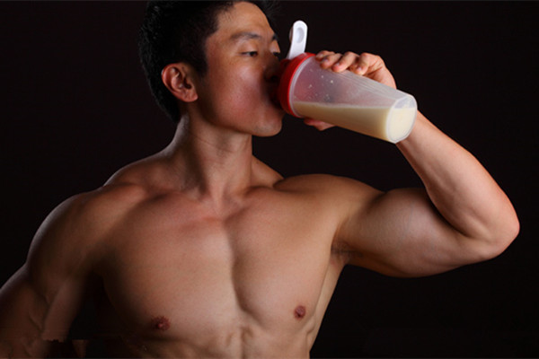 健身完先喝蛋白粉还是先吃香蕉,健身完吃香蕉好还是米糊好