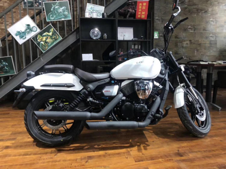 龙嘉v霸250与gv300对比,无极300ac与龙嘉v途250